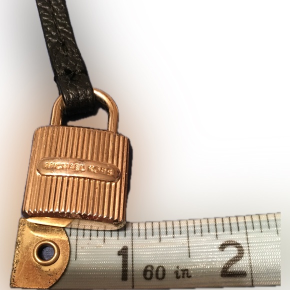 Michael Kors Lock Charm Hang Tag Gold Tone Keychain Key Fob Charm Vintage Style - Picture 3 of 8